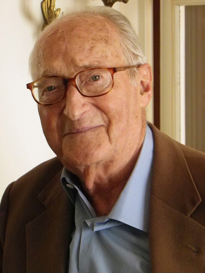 Alain  Decaux