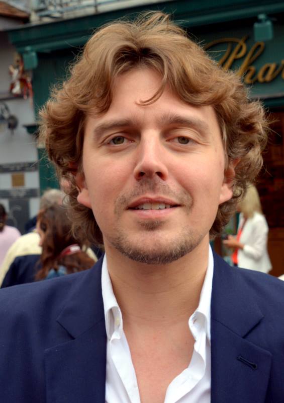 Alex  Vizorek