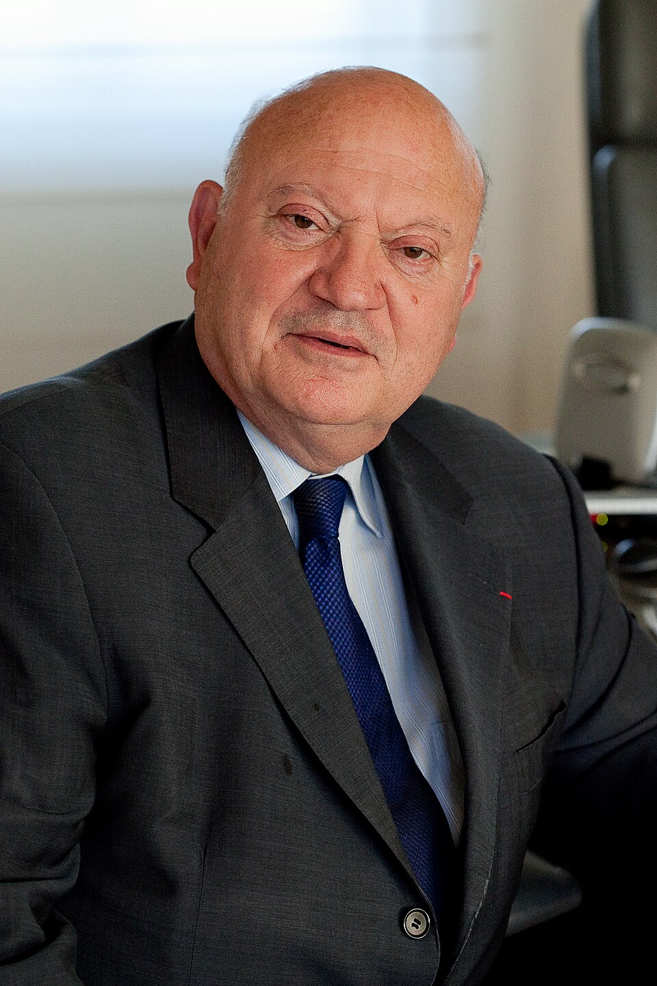 André  Santini