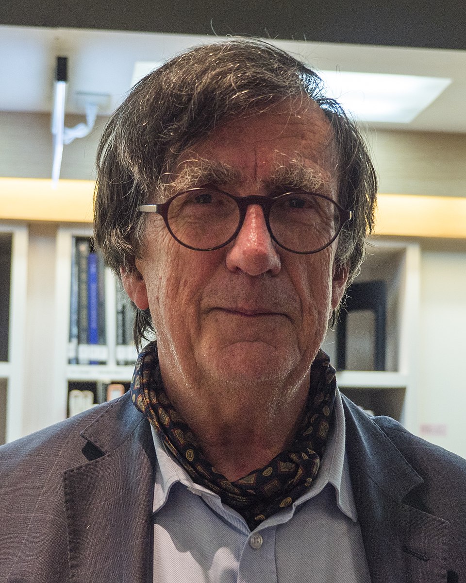 Bruno  Latour