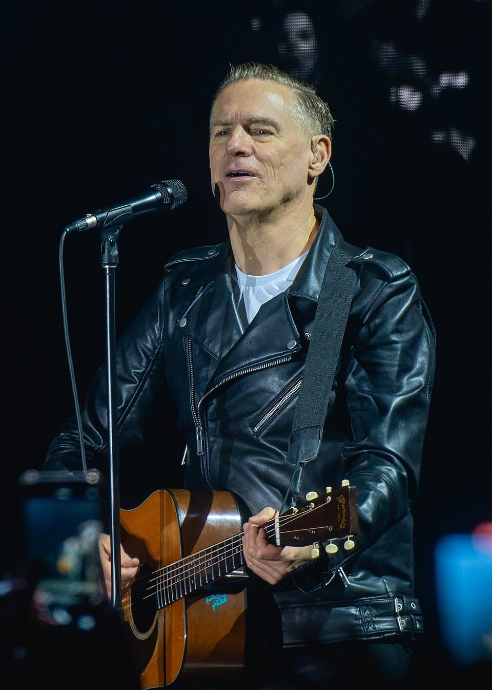 Bryan  Adams