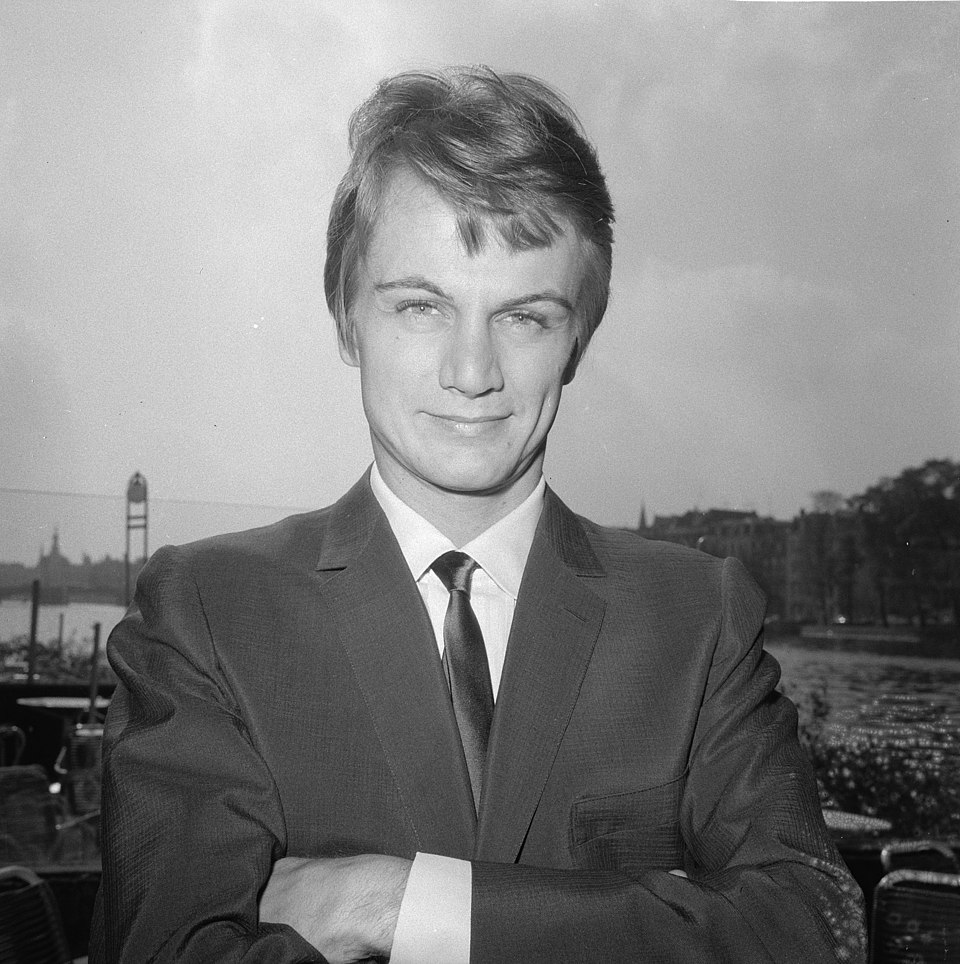 Claude  François