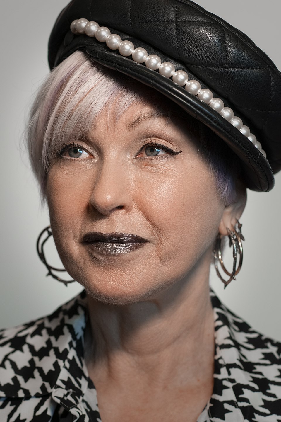Cyndi  Lauper