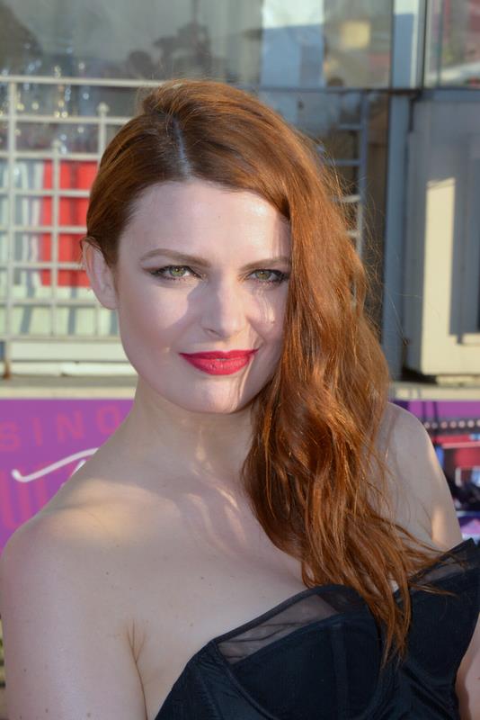 Élodie  Frégé