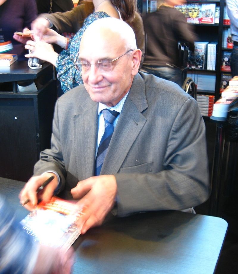 Max  Gallo