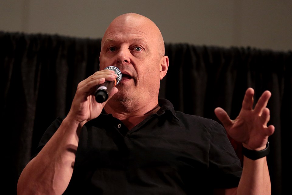Michael  Chiklis