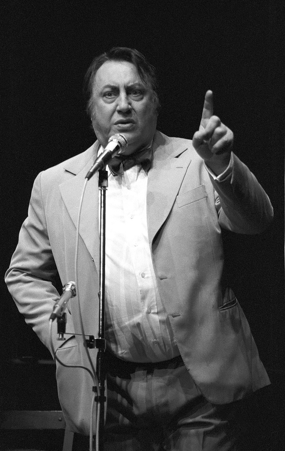 Raymond  Devos