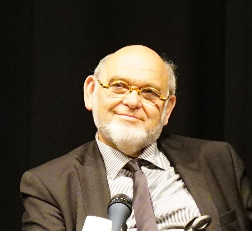 Robert  Hue
