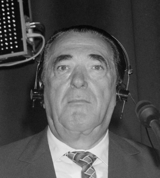 Robert  Maxwell