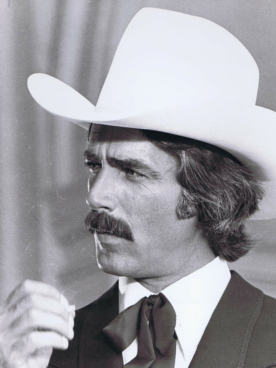 Sam  Elliott