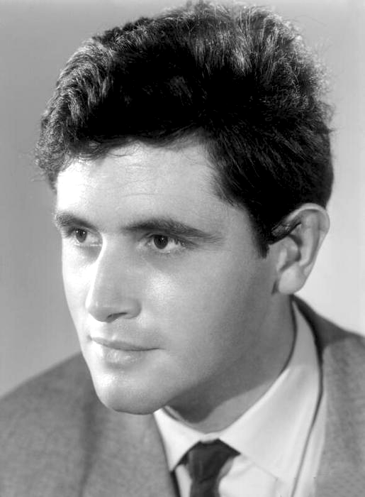 Victor  Lanoux